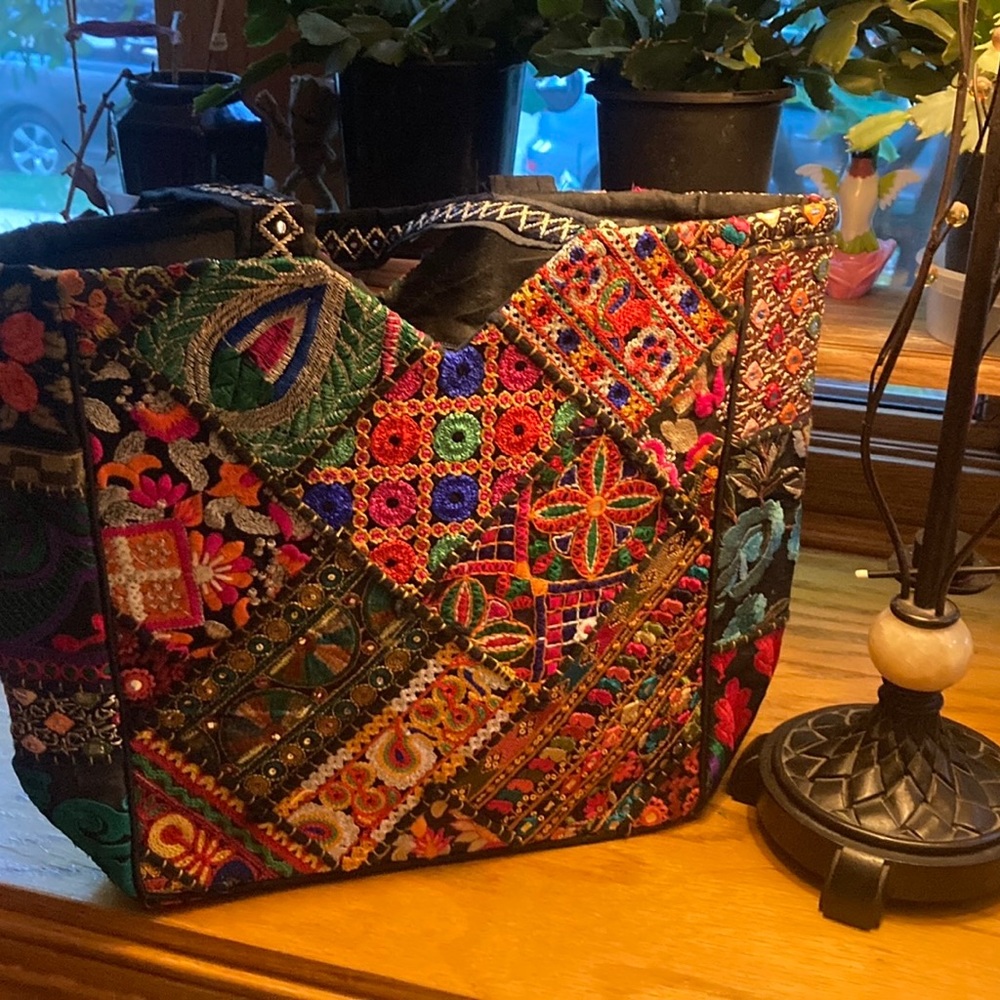 Beautiful Purse *FROM INDIA* Black w/Embroidery &💖❇️ ✨NEW & Needs a 4ever Home!